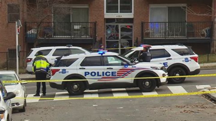 
2 Philly Police Officers Shot During 4th July Fireworks in Philadelphia 