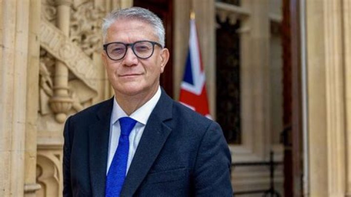 
Andrew Rosindell Height, Weight, Net Worth, Age, Birthday, Wikipedia, Who, Nationality, Biography 