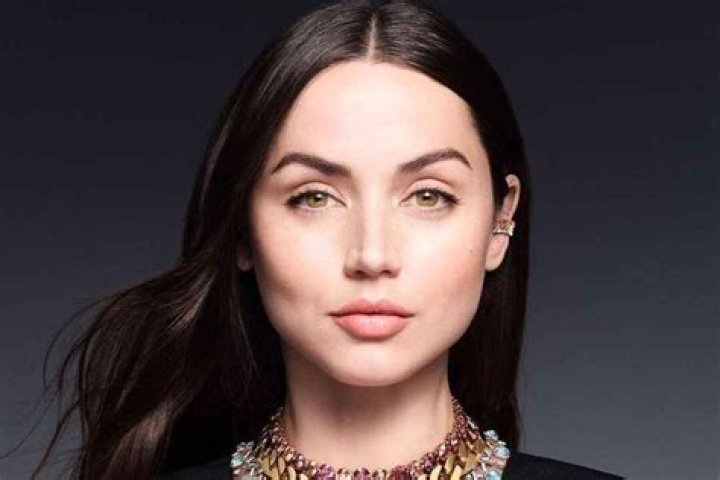 
Claudia Bonifazio Height, Weight, Net Worth, Age, Birthday, Wikipedia, Who, Instagram, Biography 