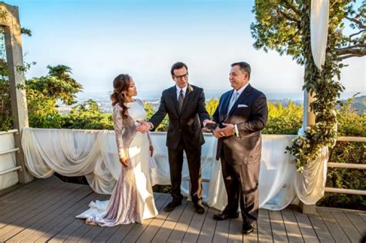 
Dateline Investigative Journalist Is Married With Wife Anh Tu Dang- All About His Married Life 