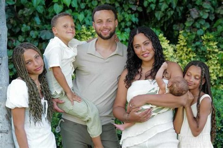 
Is Dell Curry Married? His Bio, Age, Wife, Kids and Net worth/ 