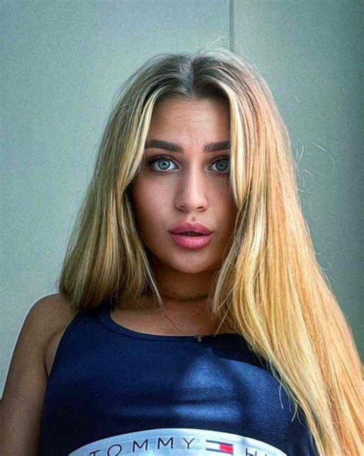 
Jessica Iskandar Height, Weight, Net Worth, Age, Birthday, Wikipedia, Who, Nationality, Biography 