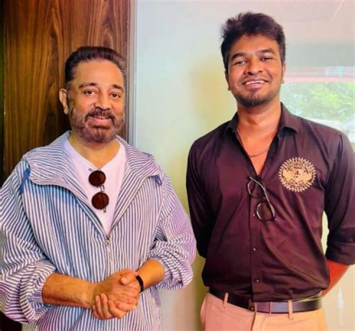 
Madan Gowri Height, Weight, Net Worth, Age, Birthday, Wikipedia, Who, Instagram, Biography 