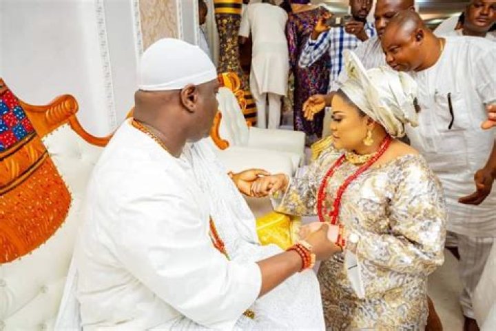 
Many Have Dug Out The Identity Of Oba Adeyeye Ogunwusi New Wife 
