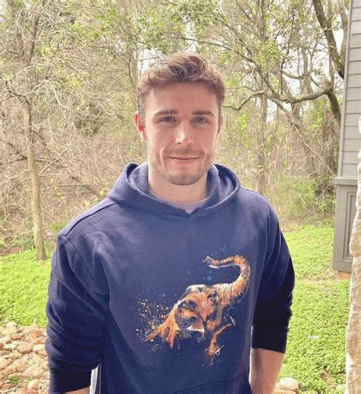 
Matthew Kerr Height, Weight, Net Worth, Age, Birthday, Wikipedia, Who, Nationality, Biography 