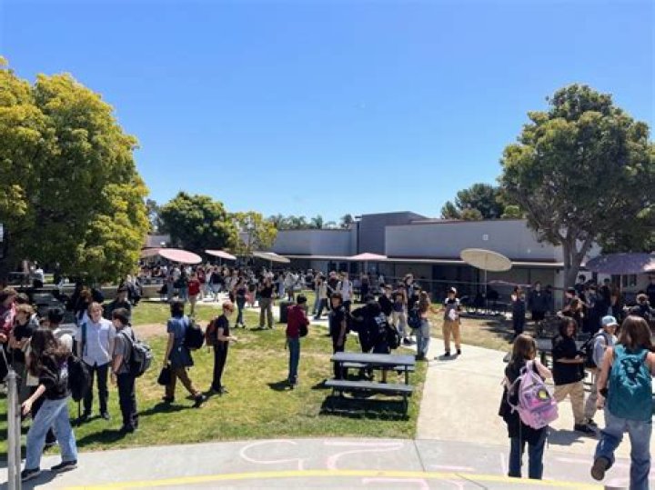 Oxnard High School, Ventura placed on lockdown after call for possible gun on campus, no shooting reported