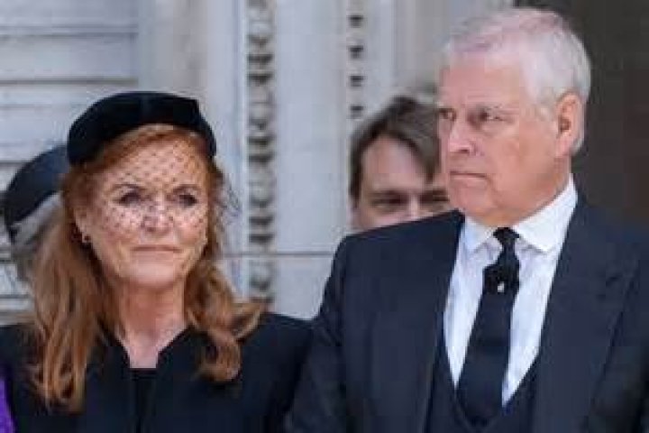 
Queen Elizabeth’s Corgis To Live With Prince Andrew And Ex-Wife Sarah Ferguson 