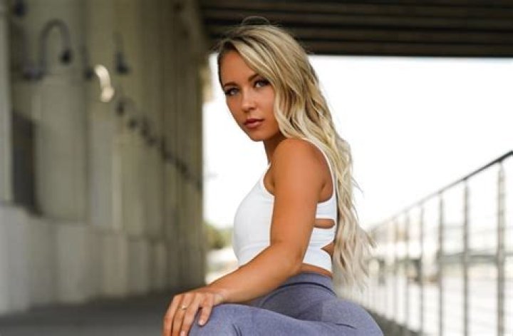 Sarah Houchens Height, Weight, Net Worth, Age, Wiki, Who, Instagram, Biography