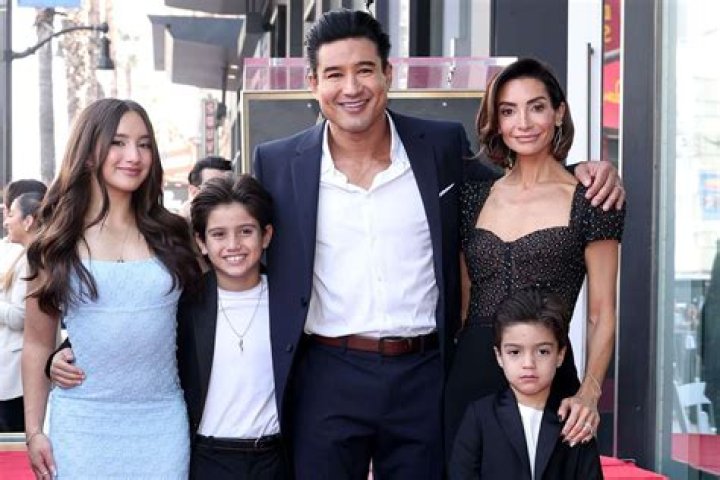 
Who Is CBS 5 News Anchor Kent Dana Wife Janet Dana? Everything On Kids And Net Worth 